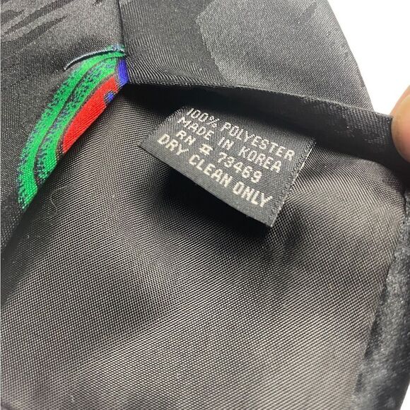 Looney Tunes Mania 1993 Black Character Neck Tie Martian Elmer Fudd Tasmanian - Picture 7 of 8